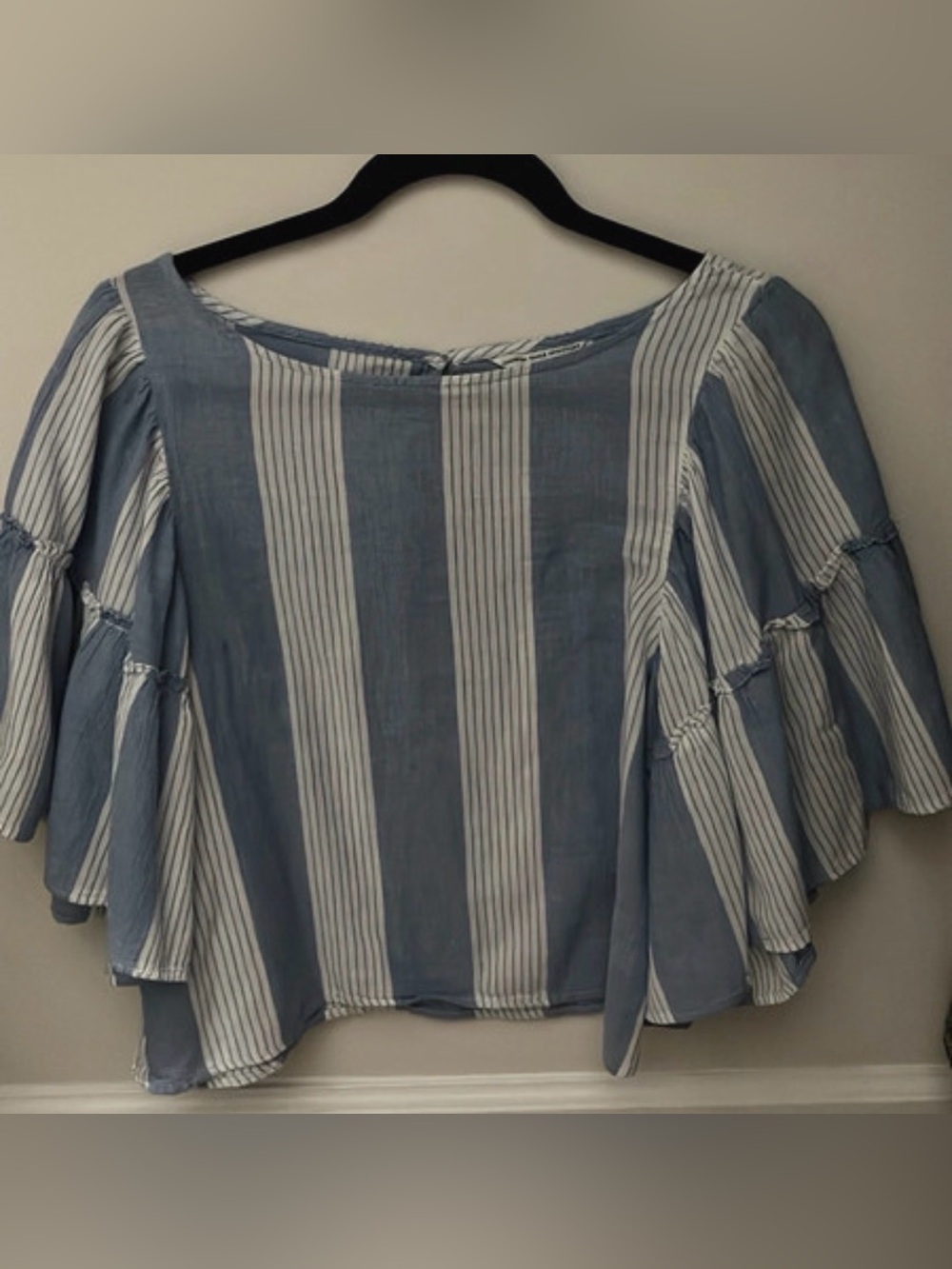 AEO Striped Blue and White Peasant Sleeve Top
